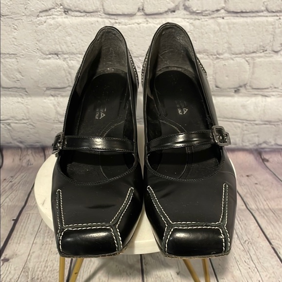 Via Spiga Black Leather Square Toe Mary Jane Heels Sz 7.5 - Picture 4 of 7